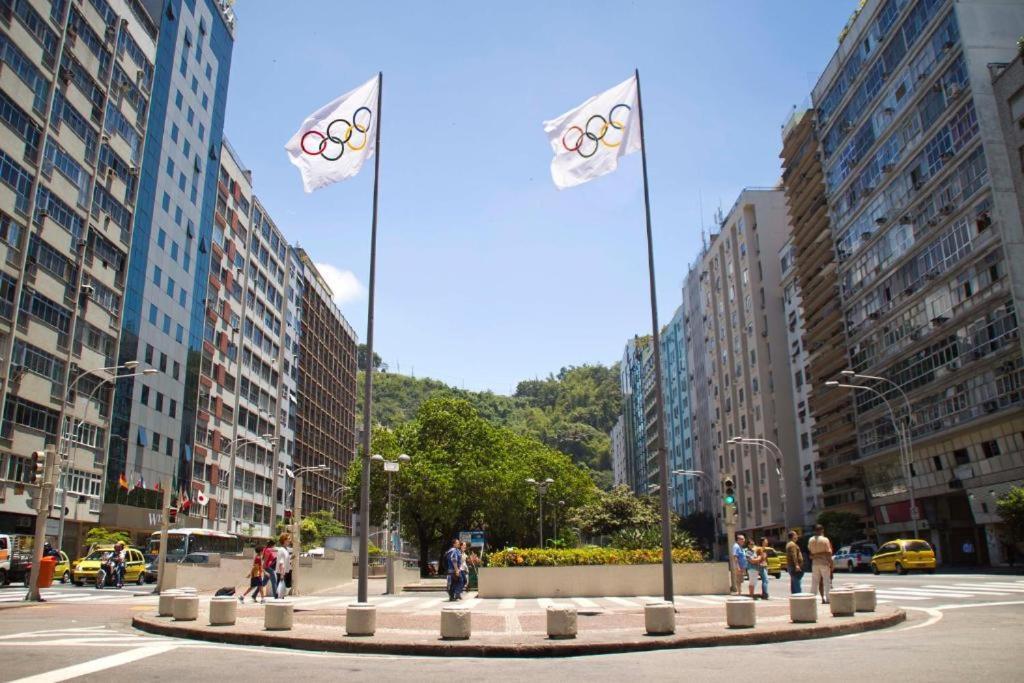 Copacabana 3 Suites, Andar Alto Com Vista Mar, 9 Camas, Enorme, Wifi 300mb, Ar Condicionado Em Todas Suites, Pauloangerami Mvc1812 *