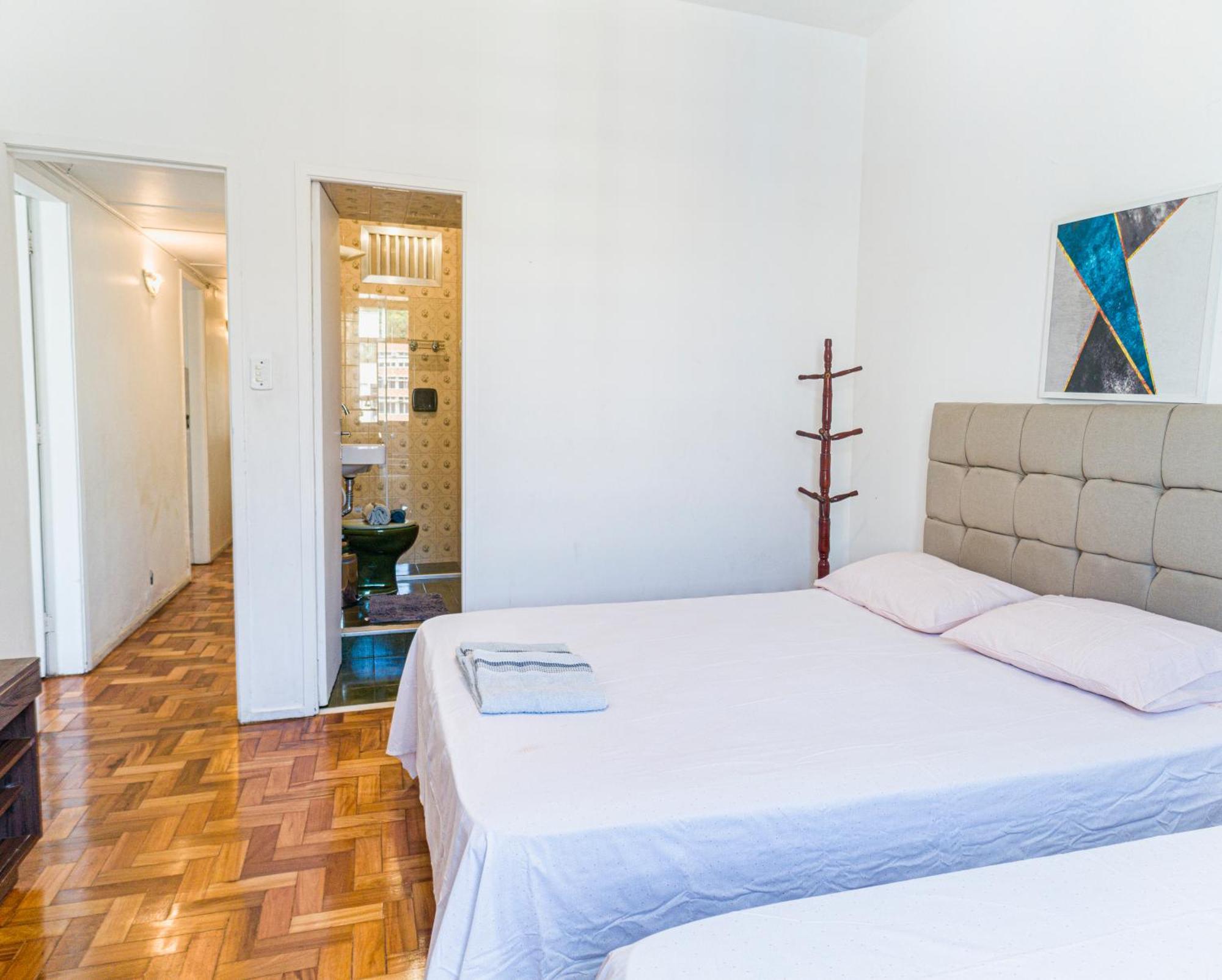 Copacabana 3 Suites, Andar Alto Com Vista Mar, 9 Camas, Enorme, Wifi 300mb, Ar Condicionado Em Todas Suites, Pauloangerami Mvc1812 Apartamento *